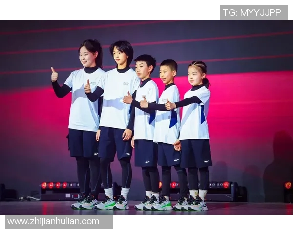 鸿星尔克携手外国足球巨星共创品牌新篇章 打造国际化运动品牌新未来